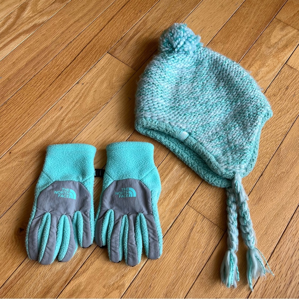 North Face Winter Hat and Gloves, size Youth M